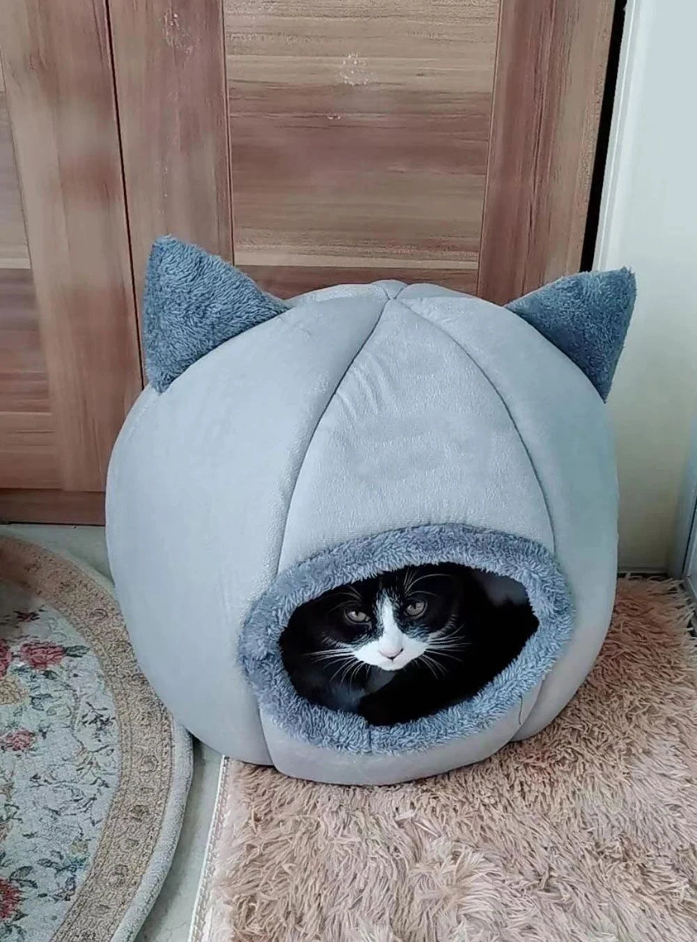 🛏️ CozyPet Tent Bed – Self-Warming Hideaway for Cats & Small Dogs